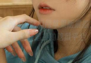 17吃瓜网苹果版震撼发布，粉丝疯狂追捧的吃瓜平台