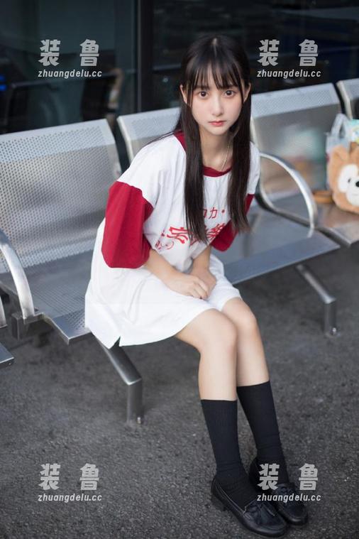 下载51吃瓜全网苹果版，精彩趣闻一键分享给好友-装徳鲁
