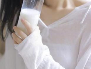 超详细！51爆料网最新地址在哪儿？少女带你找