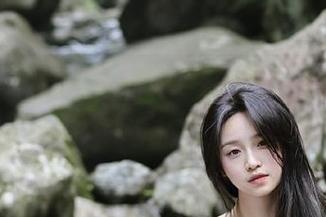 打开91吃瓜在线APP，观看最新爆料视频不停歇
