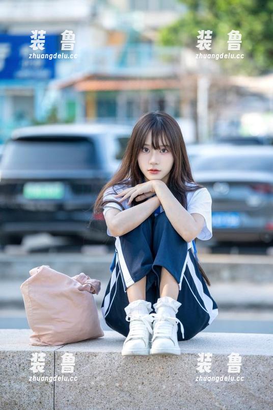 少女热情发布海角吃瓜链接，带你爆料不停歇！-装徳鲁